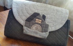 #clutchbag   #applique#handquilting   #quilt#pouch #snow house  #클러치백#스노우하우스#퀼트  #아플리케#핸드퀼팅#파우치 | 퀼트... 