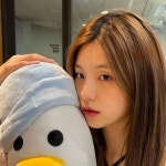 All about k-pop에 있는 원윤이.님의 핀 - 2022