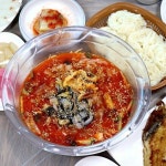 동해활어자연산전문점 많은 횟집 중에 동해활어자연산전문점이 현지인 단골이 많은 자연산횟집이라구! # ## 사장님#께서 직접 매일 아침... 