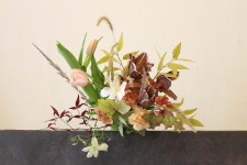 . vintage mood with lovely peach colours🌾 사랑스러운 빈티지 다발이에요 ◡̈ 조금은 독특한 느낌으로, 졸업식 다발로 선물해도... 