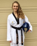 Pin by John Gavin on 태권도  (Taekwondo) | Female martial artists, Martial arts women, Karate girl