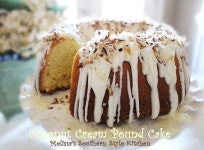 Coconut Cream Pound Cake with a Vanilla Cream Glaze | 코코넛 크림, 케이크, 파운드 케이크