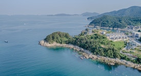 거제 아침고요마을 펜션 ::::: 설계개요 ::::: 대지위치 경상남도 거제시 외포리 지역지구 지계획관리지역 ... | Outdoor, Water, River