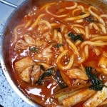 그냥 곱창도 맛있는데 쫄깃한 닭고기까지 들어있어 더욱 푸짐하고 맛있게 즐길 수 있음😭 야채 손질도 깔끔하게 보내줘서 만... 