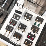 성수동 스테레오바이널즈에서 에스팀 플리마켓중이에요... #seonsu #korea #seoul #803studio #803스튜디오 #costumejewelry #esteem #에스팀... 