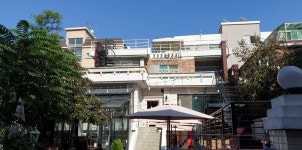 ZooZooPet [쥬쥬펫] – Korean Dramaland | House styles, House, Mansions