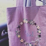 이게 훨 이뿌당~ 사이즈도 색상도 자수도...완전!!! #프랑스자수 #에코백 #케이블루 #embroidery #자수타그램#soso한자수 | 자수, 공예, 아이디어