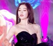 더쿠 - 가요대전 레드벨벳 아이린 ㅎㄷㄷㄷ .gif