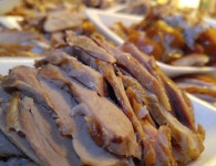 광명전통시장 야유회도 끝났고 오늘부턴 다시 일상이네요 어제 저도... 오늘 동자동 쪽방촌 어르신들에게 족발을 후원하려면 평소보다 많이... 