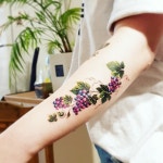 타투이스트사진 동물타투 반려동물타투 감성타투 on Instagram: “댕굴댕굴 포도알.♡ 세번째 방문해주셨어요. 처음 반려견을... 