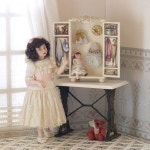 Doll House doll showing off her doll. Miniatures. | 인형, 자수정, 돌