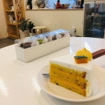 - 작은숲, 리틀 포레스트에서 슬기쌤닮은 호박케이크 시식중~ 맛나맛나, 좋아좋아! - 또 만나요, 우리! - #리틀포… | 디저트