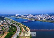 점검·평가 1위   풍부한 수자원을 보유한 ‘물의 도시 안동’이 국가 하천 관리에 뛰어난 평가를 받았다.   안동시는… | 도시, 안동시, 기자