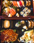 #japanesecuisine #sushi #sasimi #makiroll #chickenterriyaki #bentobox #일식 #벤또 #스시 #사시미 #치킨테리야끼 #먹고싶지... 