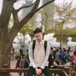 SuSung님의 people 이미지 | 니트, 벚꽃