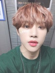 THE BOYZ (더보이즈) on Twitter: [선우] 얼굴에 예쁜 거 붙었넹 https://t.co/8O37vQdyVG / Twitter