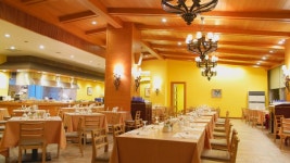 마레몬스호텔 HOTEL MAREMONS   강원도 속초시 대포동 245-5 245-5,Daepo-dong,Sokcho city,Gangwon-do Tel.033-630-7000  www.... 