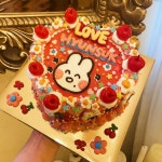 커스텀케이크 플래브케이크 on Instagram: “HAPPY HYUNSUK DAY 너무 늦은 업로드라 민망하지만..😵 #cix #현석 님 생일 축하드려요... 