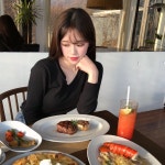 ♥️ 여기 완전 데이트코스야... 나는 왜 친구랑.... _  #엠키친앤카페 #남양주… | Wanita, Mode wanita, Makanan