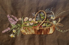 #야생화 #꽃바구니#에프런끝자락에...#프랑스자수#린넨에 꽃자수#부평패션자수#프랑스자수강습 문의 | Вышивка