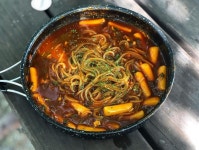 쫄볶이 그리고 로제스파게티🍝 | Camping meals, Food