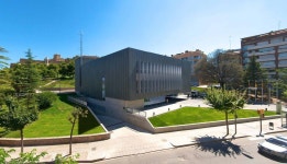 *컬러풀 단파론 스포츠 센터 [ Jordi Herrero + Sebastián Escanellas ] Polideportivo in Sa Indiotería :: 5osA: [오사]... 