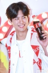박보검 180201 코카콜라 자이언트 자판기 오프닝 [ 출처 http://www.liveen.co.kr/news/articleView.html?idxno=210044 ] | 韓国 俳優... 