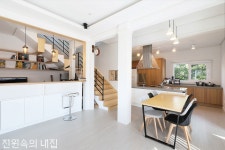 3代 가족이 소통하는 열린 공간의 집 : 네이버 포스트