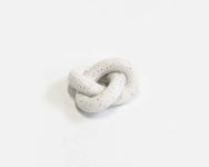 Ceramic knot by Lindsey Hampton :: $160.00(이미지 포함) | 도자기, 뜨개질