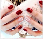 47 Cute Christmas Nail Art Ideas To Boost Your Mood(이미지 포함) | 예쁜 손톱, 네일아트, 손톱