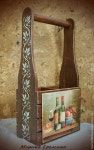 Pin de 성임 최 en 목공예 | Letrero de madera rústica, Portabotellas de madera, Cajas decoradas