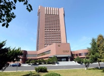 당의 은정속에 훌륭히 개건된 서산호텔 in 2020 | Skyscraper, Willis tower, Building