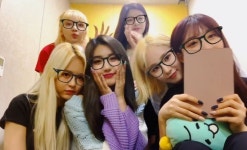 EVERGLOW , KPOP , 에버글로우 E:U , Park Jiwon , 박지원 , 이유 Sihyeon , 시현 , Mia , 미아 , 한은지 Han Eunji , Onda , Jo... 