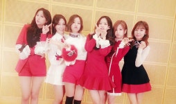 Pin de 경찰 경 em ♥에이핑크♥ | Garotas