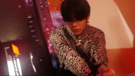 Pin by shiy on ▼ 히슨 | Mens tops, Casual button down shirt, W...