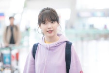 Pin oleh A Q L I di 아 이 유