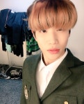 ASTRO 아스트로 on Twitter: 엠제이의 즉석 헤어스타일 변신~~ 힝!!😜 #ASTRO #아스트로 #아로하 #피엘스쿨웨어 https://t.... 