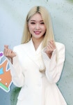 Imagem de 층하 por 찬욱 김 | Cantores, Kim chungha, 9 de fevereiro