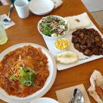 #190804 #젼히_점심 친구랑 영화보고 #한끼맛있다 에서 점심먹었다 냉방병때문에 배 아프고 꾸룩거리고 설사하고 머리 쿧쿡쑤시고 % | Food...