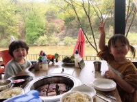 #이동궁전갈비 #포천이동갈비 냠냠냠맛나게먹고 바로앞계곡에서올해의첫물놀이개시! 여기는정말아이들이놀기에젤좋은곳... 