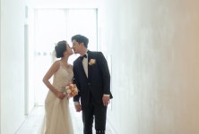 -  라파스튜디오  rapastudio  비아쥬스냅  viaje  웨딩촬영 Place... photo  라파스튜디오  비아쥬스냅… | Wedding dresses, Instagram posts... 