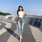 Instagram의 투비무드 예주 27님: “허버허버 예쁜 신상5% 할인합니당 💘” | 청바지