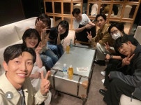 변호사나도연법률사무소 | Drama nữ luật sư kỳ lạ에 있는 Quỳnh Nông님의 핀 - 2022 | 변호사, 사랑, 이상한