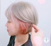라이트베이지의 부드러운 투명감 속에 핑크컬러가 이너컬러 디자인으로 작업되었습니다. | 핑크