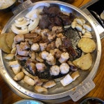 in 정자 한우모듬 곱창은 말이 필요없죠.. 밥한그릇 뚝딱 . . . . . . #백두산황소곱창 #… | Food, Stuffed mushrooms, Vegetables