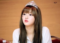 오마이걸 유아 쌍꺼풀 무 vs 유 - 스퀘어 카테고리