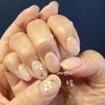 000원 젤패디 풀컬러 ✔40.000원 (케어+오버레이 포함) ⠀ . ⠀ #홍대예쁘다그손 #예쁘다그손 #예쁘다그손이벤트… in 2020 | Nails