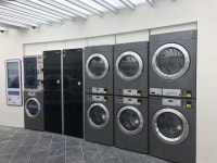 Laundry Park에 있는 Thekennyseo님의 핀 | 빨래방