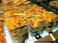 paris baguette display - Google 검색 | Paris baguette, Oriental chicken salad, Thai noodle salad