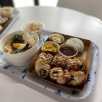 은희네(박스퀘어) •쫄면롤돈까스 세트 / 5500 쫄면이 존맛이다 돈까스도 맛있움!! 무엇보다 가격이 대혜자•• 5500원이었는데... 